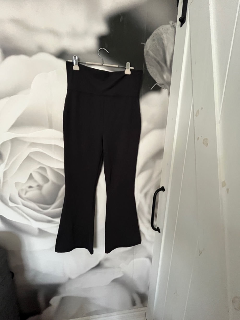 Smash + Tess Black Flare leggings size large